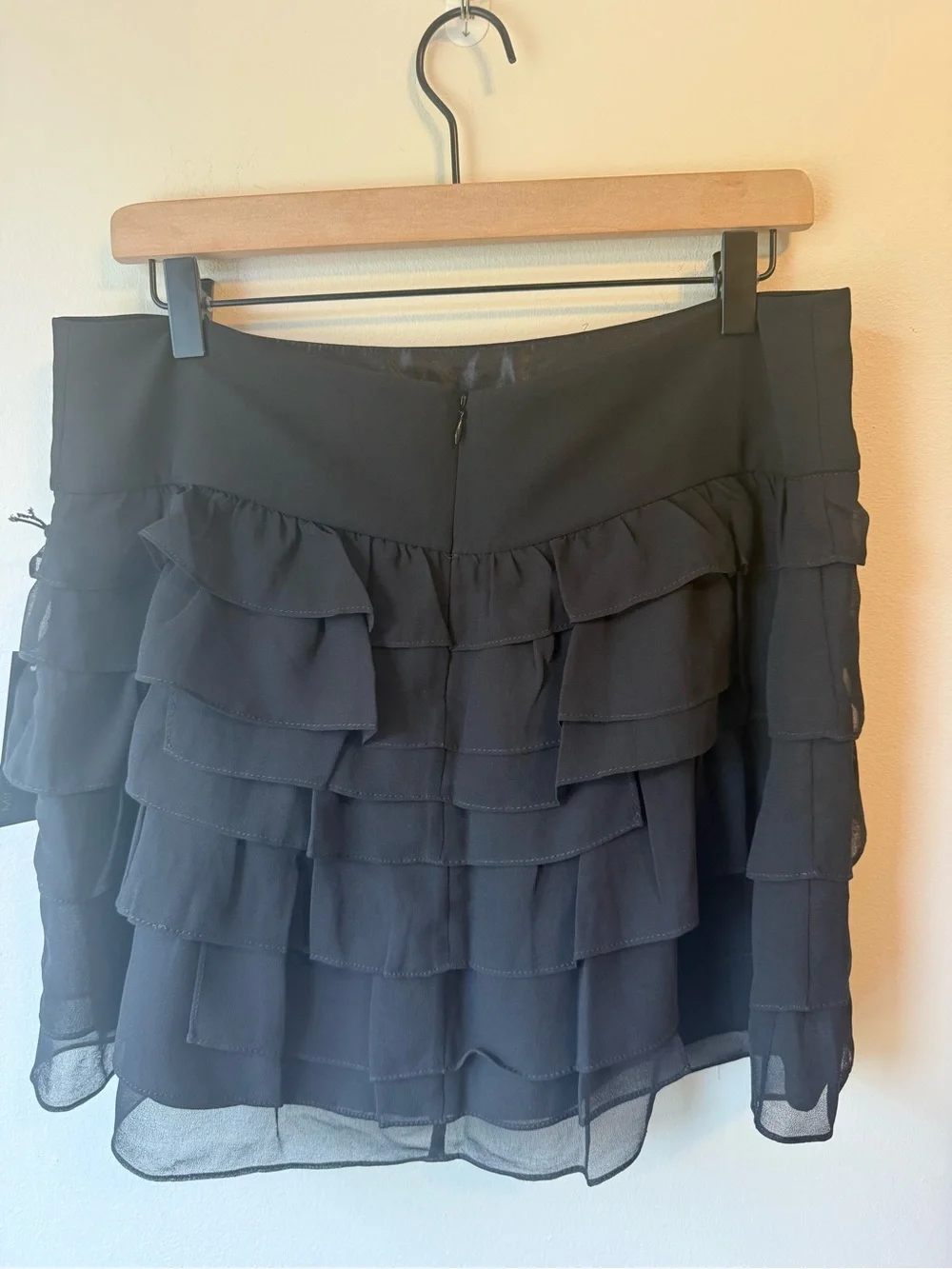 Express Design Studio Woman’s Ruffle Black Mini Skirt | Size 10 NWT - Picture 3 of 7